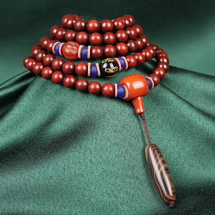 Tibetisches Mala-Balance-Halskettenarmband mit kleinen Blättern aus rotem Sandelholz
