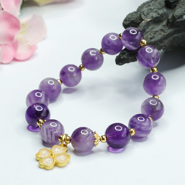 Buddha Stones Natürlicher Amethyst-Kristall, innerer Frieden, vierblättriges Kleeblatt-Charm-Armband