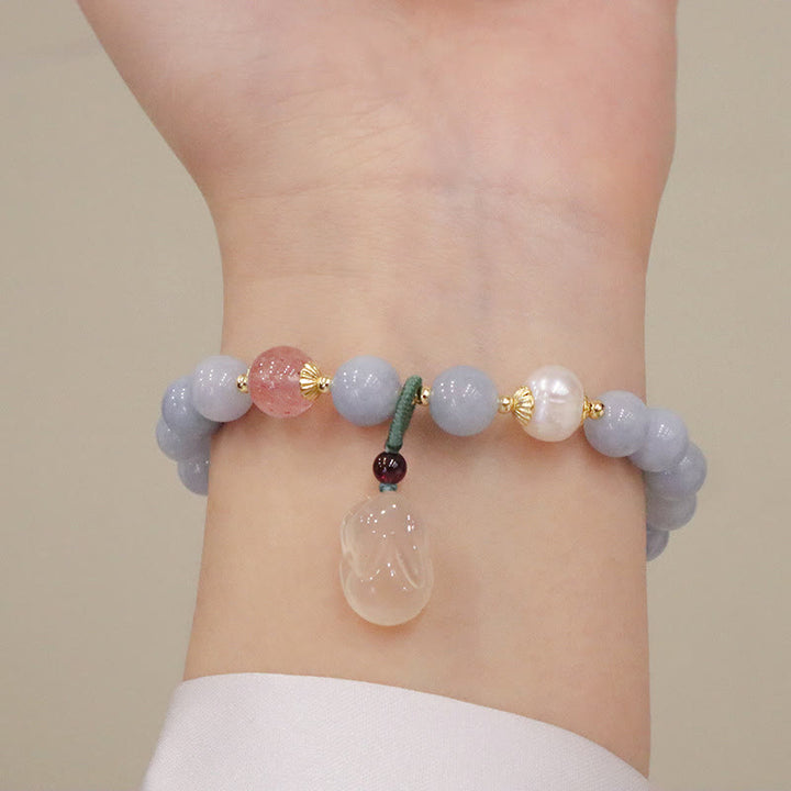 Buddha Stones Natürliches Aquamarin-Chalcedon-Charm-Armband „Serenity Rabbit Gourd Cat“.