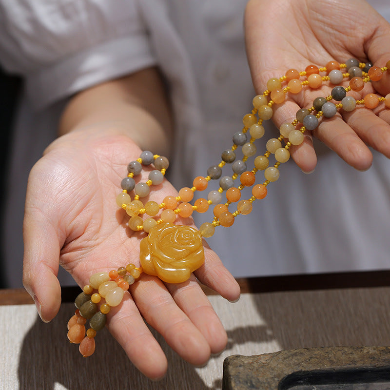 Halskette mit Anhänger aus tibetischer goldener Seide und Jade mit Buddha Stonesn