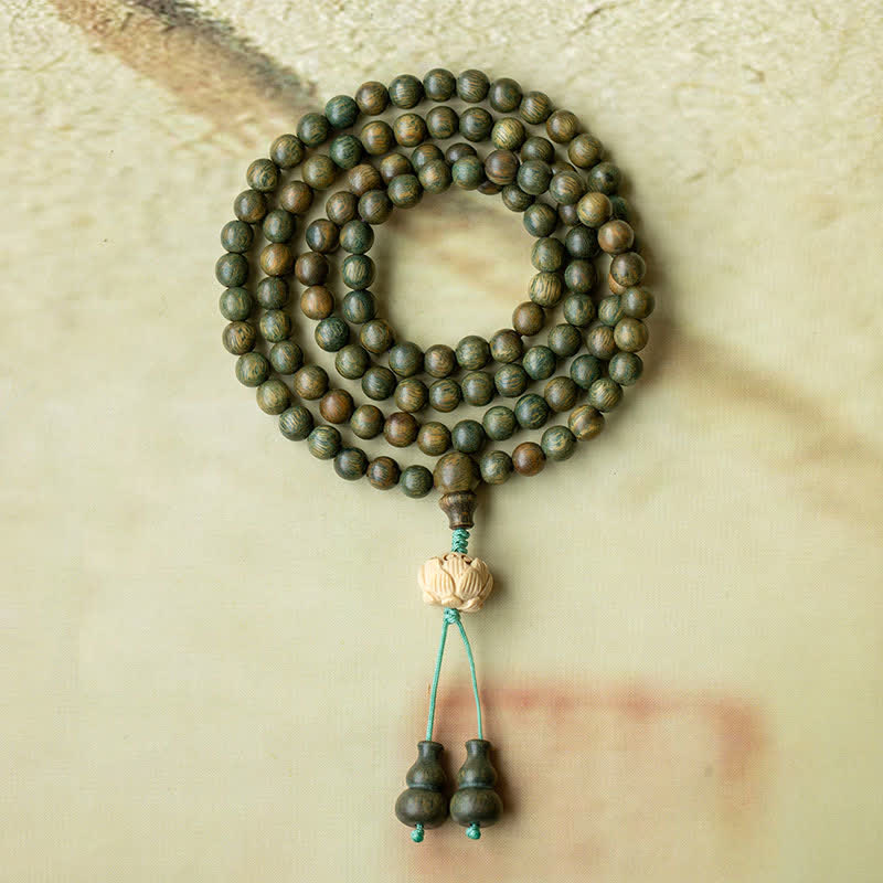 Buddha Stones 108 Mala-Perlen, grünes Sandelholz, Buchsbaum, Lotus, positives Armband