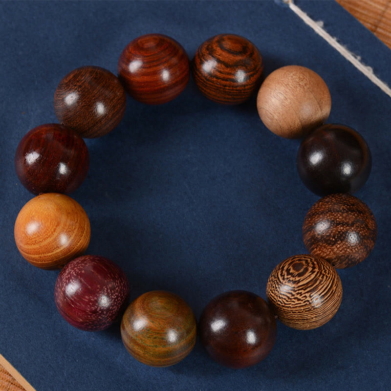 Buddha Stones Mehrfarbiges Sandelholz-Schutz-Heilarmband