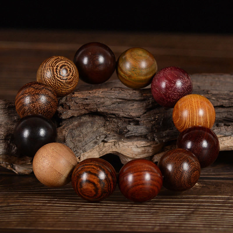 Buddha Stones Mehrfarbiges Sandelholz-Schutz-Heilarmband