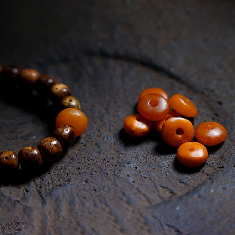 Buddha Stones Tibetisches Bodhi-Samen-Bernstein-Dzi-Perlen-Achat-Zakiram-Göttin des Reichtums-Perlen-Dreifach-Wickelarmband