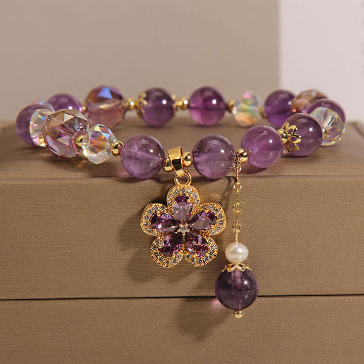 Natürliches Amethyst-Perlen-Blumen-Charm-Armband mit positiver Transformation