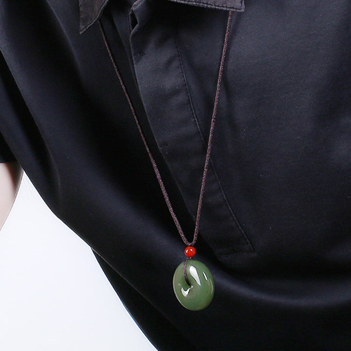 Natürliche runde Jade Friedensschnalle Wohlstand Halskette String Anhänger