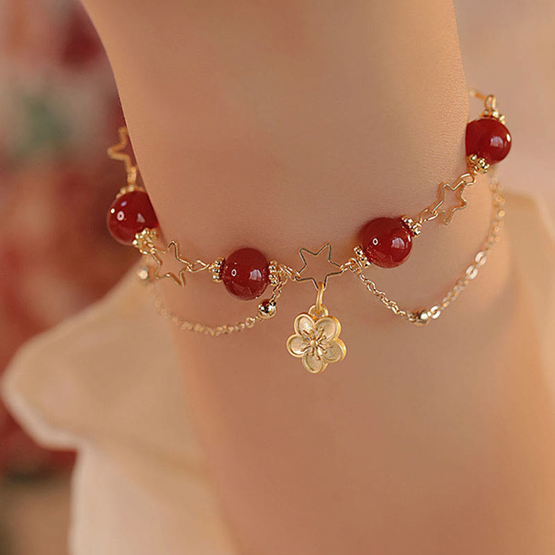 Buddha Stones 14 Karat vergoldetes rotes Achat-Stern-Blumen-Charm-Armband