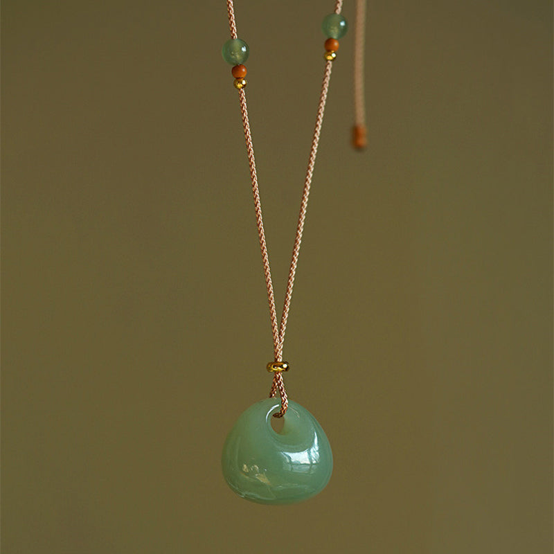 Buddha Stones, natürlicher Jade-Halsketten-Anhänger, Glück, Wohlstand (zufällige Farbe)