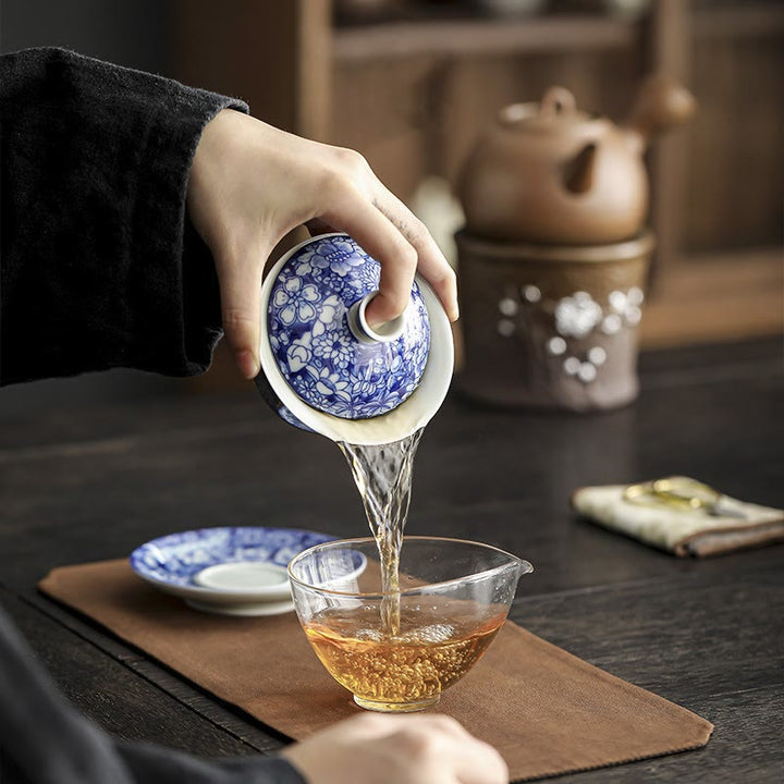 Buddha Stones Vintage blaue und Weiß Porzellan-Keramik-Gaiwan-Sancai-Teetasse Kung-Fu-Teetasse und Untertasse mit Deckel