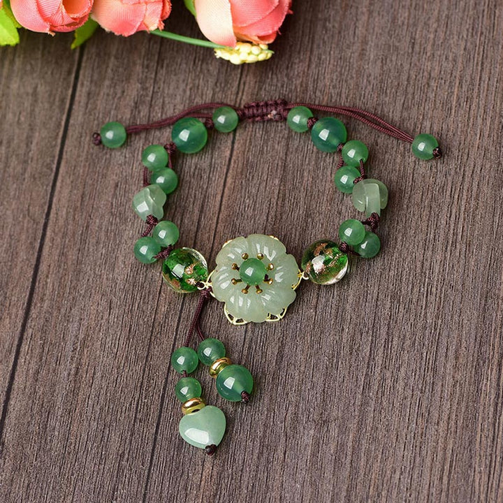 Buddha Stones natürliches grünes Jade-Glücks-Armband mit baumelnder Blume