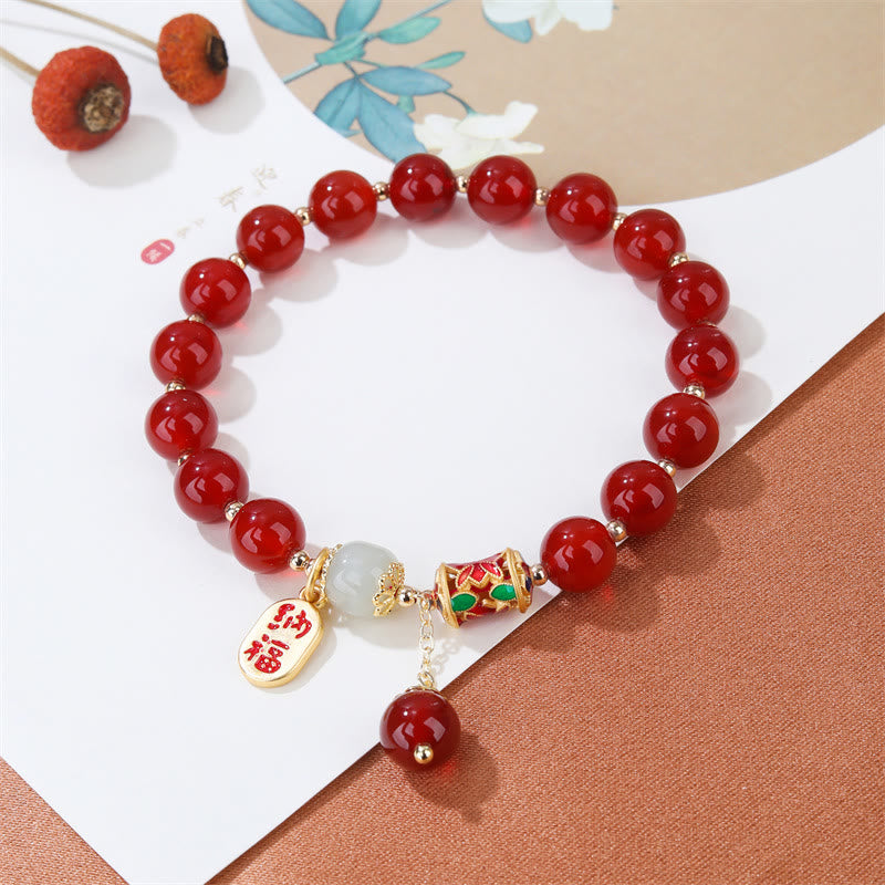 Natürliches rotes Achat-Jade-Charme-Armband mit Glückssegen-Zuversicht