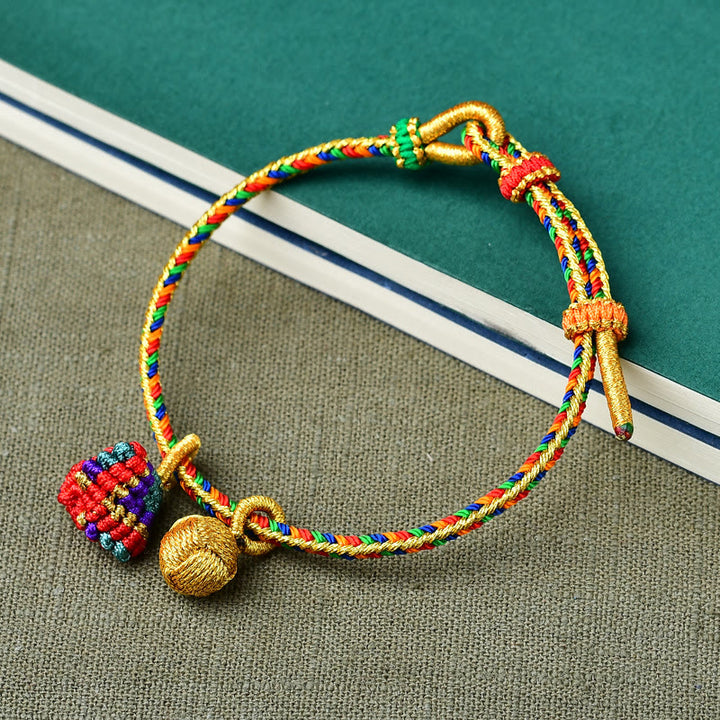 Buddha Stones, buntes Seil, Glück, handgefertigtes Zongzi-Charm-Armband mit goldener Kugel