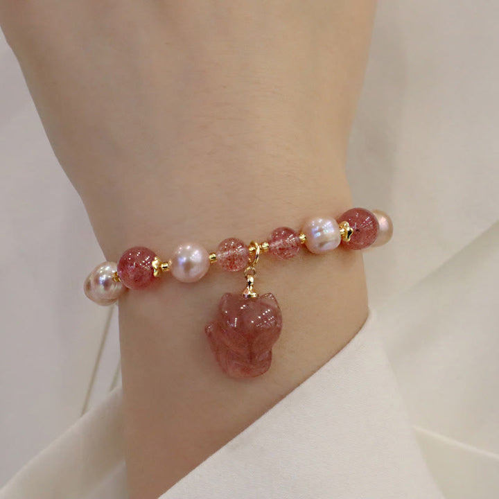 Buddha Stones Natürliches Perlen-Erdbeerquarz-Charm-Armband mit süßem Fuchs-Liebesheilung